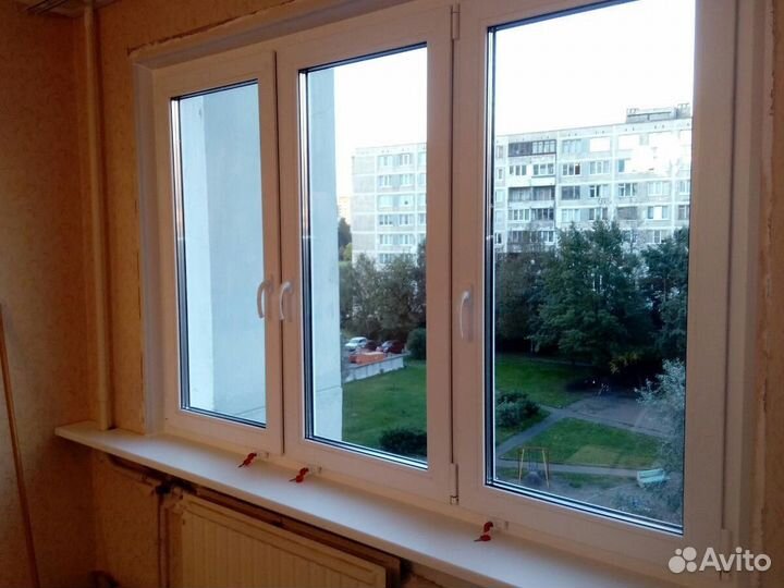 Окно пластиковое детский замок