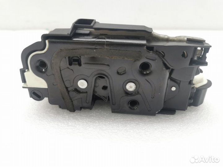 Замок боковой двери передний правый Skoda Octavia