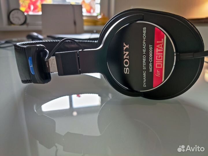 Мониторные наушники Sony MDR-CD900ST, MDR-V6