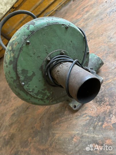 Насос для батута