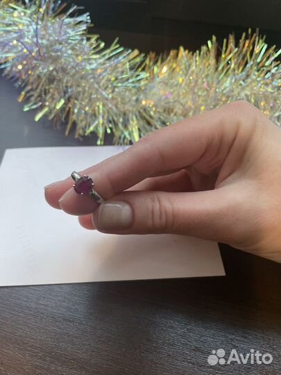Кольцо со шпинелью из Тайланда