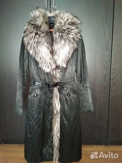 Зимнее пальто с натуральным мехом р. M