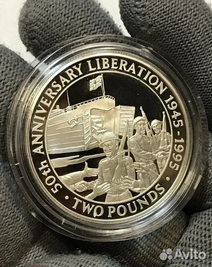 Интересные коллекционные монеты в капсулах