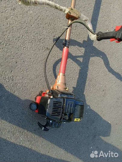 Бензотриммер 4 тактный