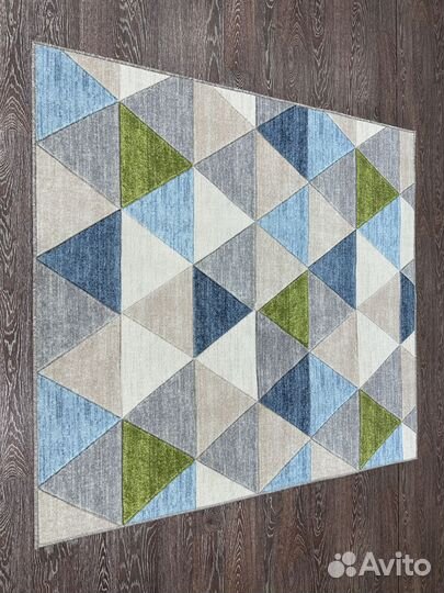 Палас 1.5 х 1.6 м новый