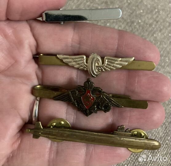 Запонки, зажимы для галстука, значки в петлицу