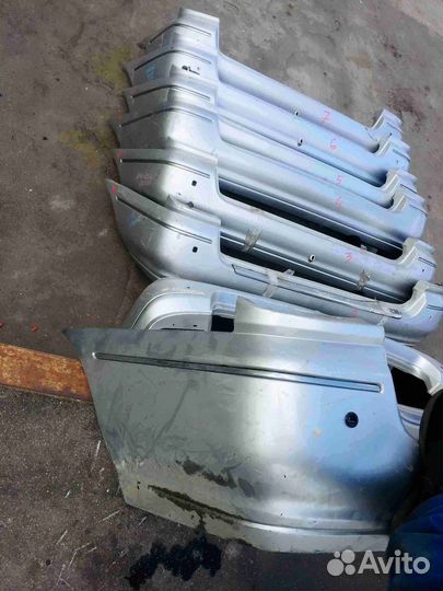 Бампер задний Nissan Presage U30 Сереброцарапиныус