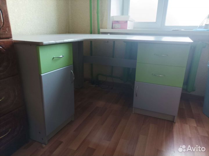 Угловой письменный стол бу