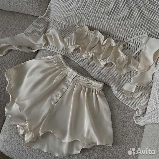 Костюм женский