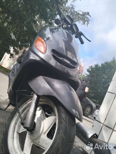 Yamaha grand axis 100