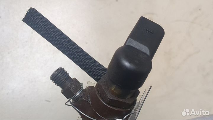 Форсунка топливная Seat Ibiza 4