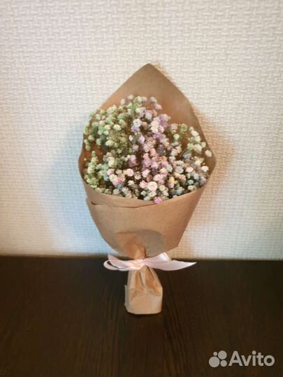 Букет из гипсофилы в крафте