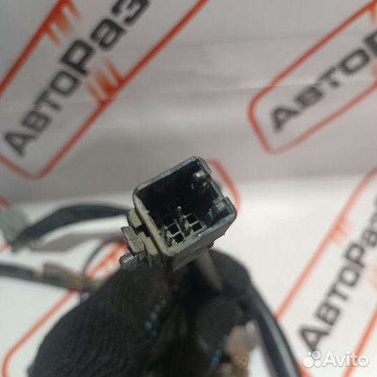 Проводка двери передняя правая Nissan Almera