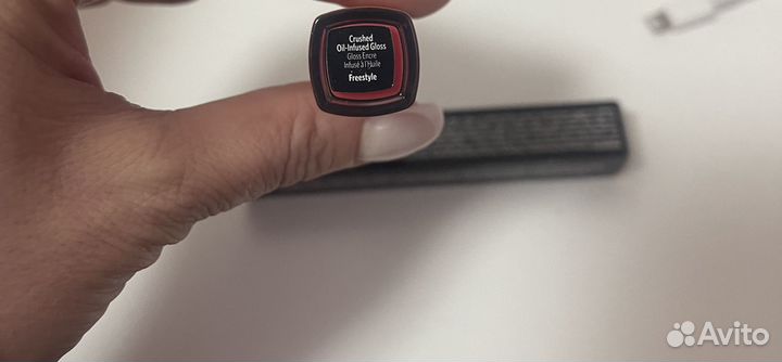 Блеск для губ Bobbi brown