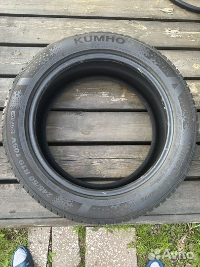 Kumho WinterCraft WP72 245/50 R19 105V