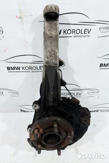 Кулак поворотный передний правый Grand Cherokee (W