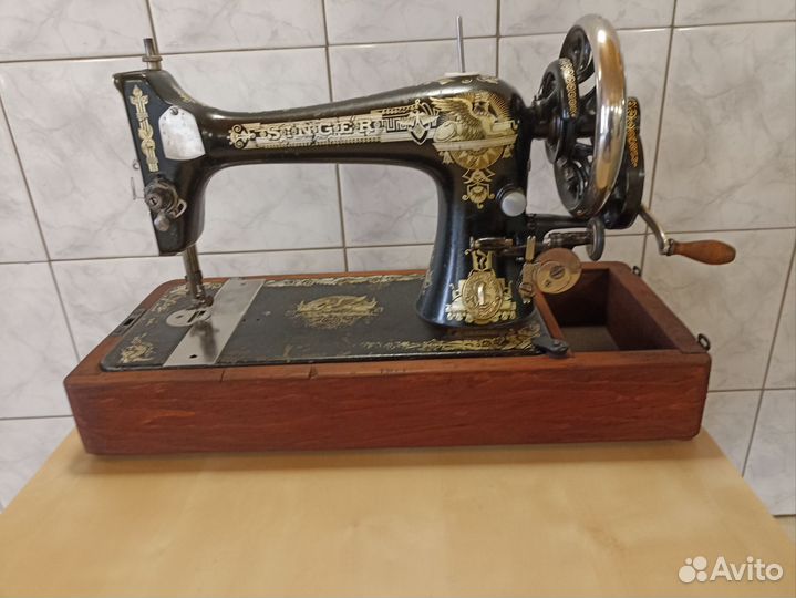 Швейная машинка 