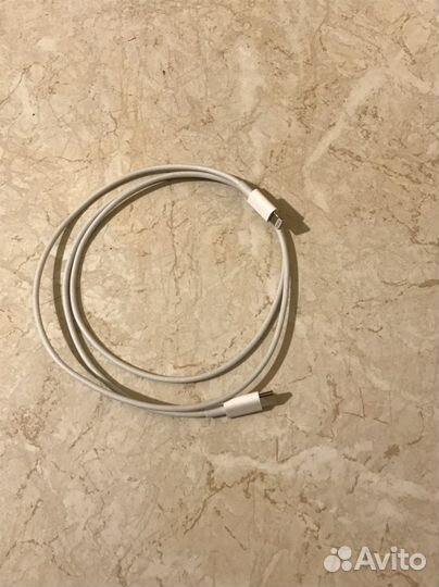 Зарядка на iPhone