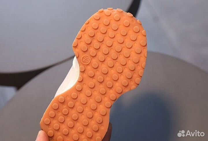 Кроссовки детские 23