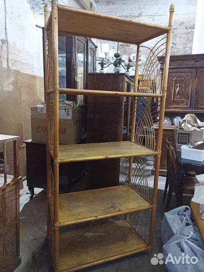 Винтажная этажерка из лозы