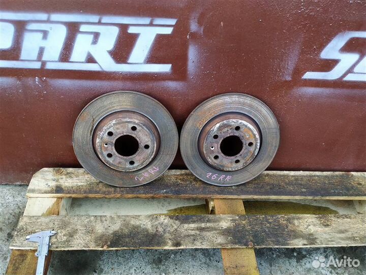 Тормозные диски заднее Audi A4 B8 2.0 cdnc 2009