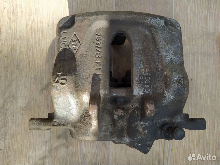 Суппорт Рено trafic