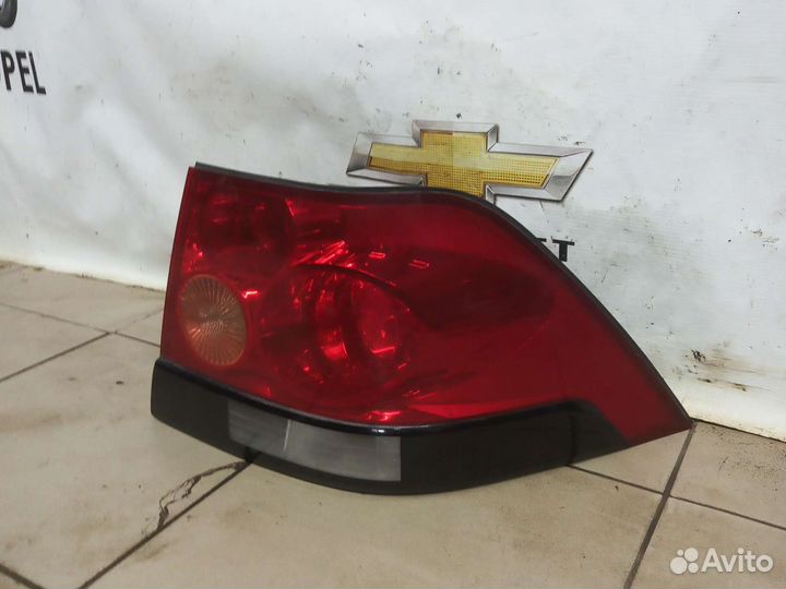 Задний правый Фонарь Опель Астра Н седан
