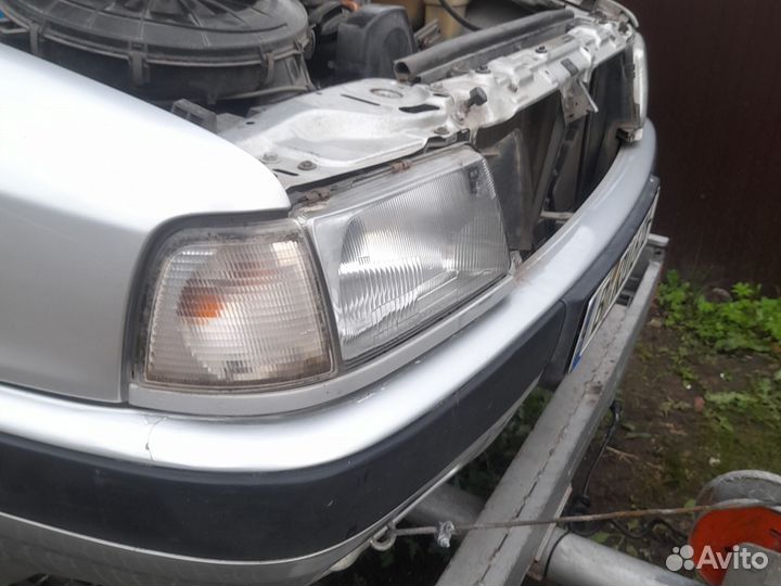 Фара правая Audi 80b4