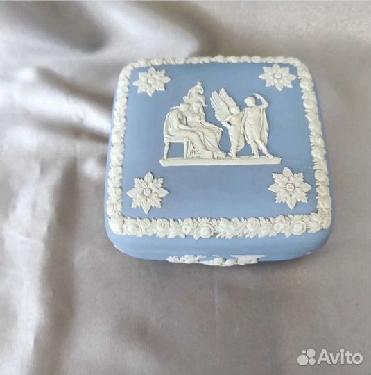 Фарфор Blue JasperWedgwood Великобритания