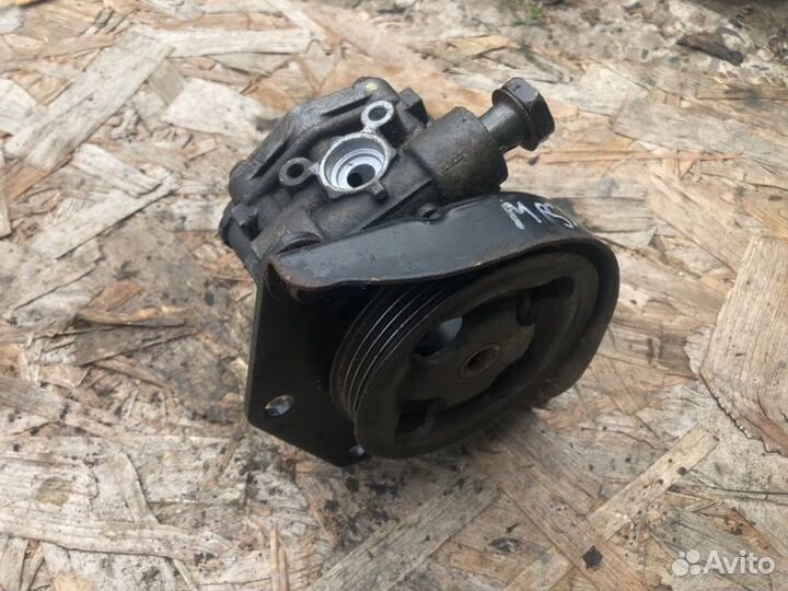 Насос гидроусилителя руля Mitsubishi Pajero Sport