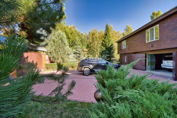 Дом 173 м² на участке 47 сот.