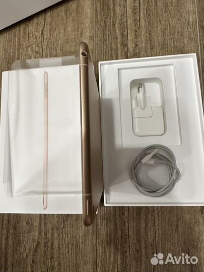 Apple iPad mini 5 64 GB gold WiFi + Cellular