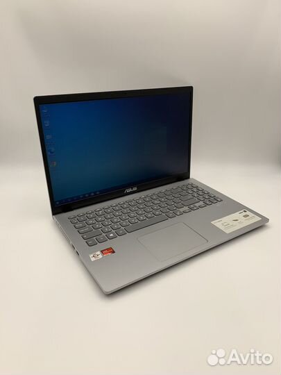 Свежий, мощный ноутбук 20-21 года