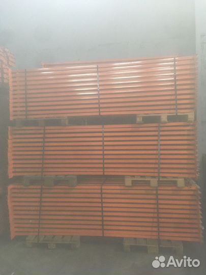 Стеллажи складские грузовые паллетные. Монтаж