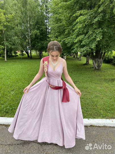 Вечернее платье