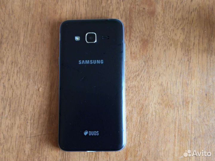 Продам телефон Samsung Galaxy J3 (2016)
