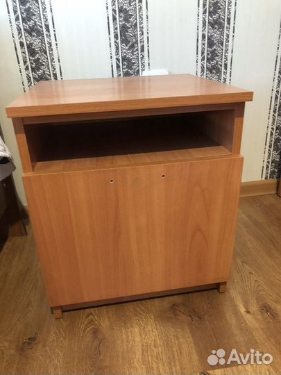 Тумба прикроватная