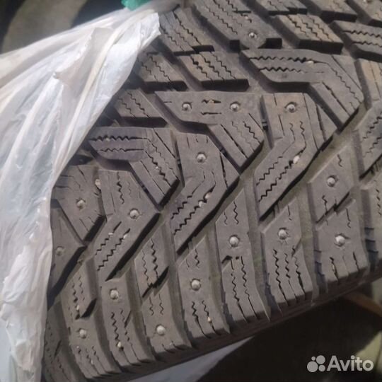 Hankook Winter I'Cept iZ 2 W616 65/10 R16