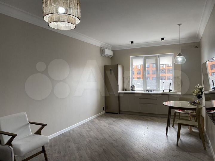 1-к. квартира, 60 м², 2/18 эт.