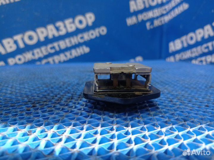 Резистор печки Mitsubishi Lancer 9 седан 4G15 2004