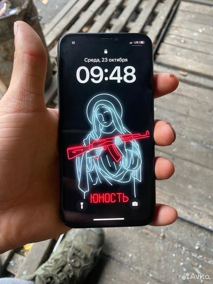 iPhone X, 64 ГБ