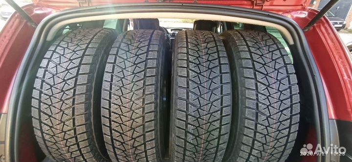 Bridgestone Blizzak DM-V2 215/65 R16 129