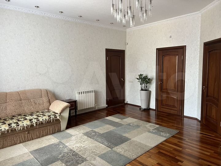 Дом 253 м² на участке 12 сот.