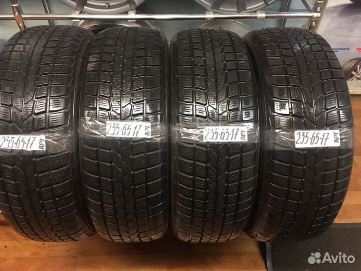 Dunlop SP Winter Sport 400 235/65 R17 104H