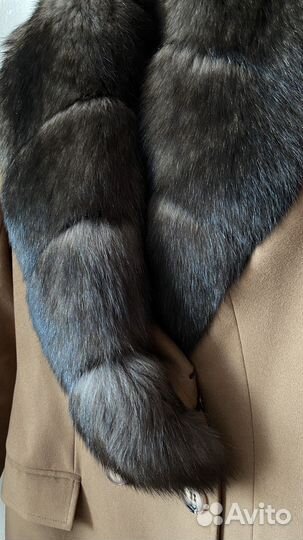 Пальто женское зимнее c соболем