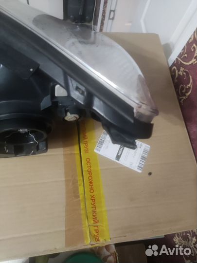 Фара передняя правая