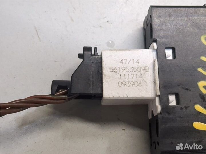 Кнопка аварийки Volkswagen Passat 7, 2015