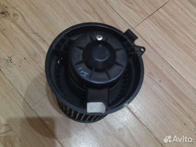 Моторчик системы вентиляции на ниссан жук