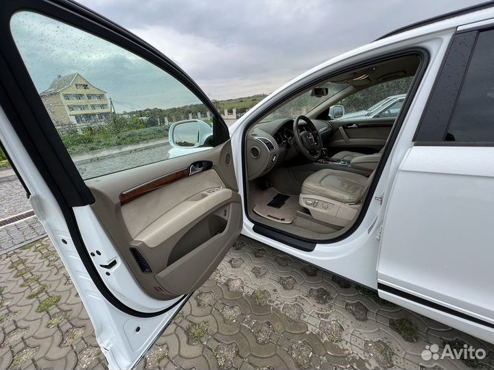 Audi Q7, 2010
