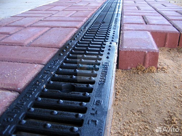 Пластиковые водоотводные лотки